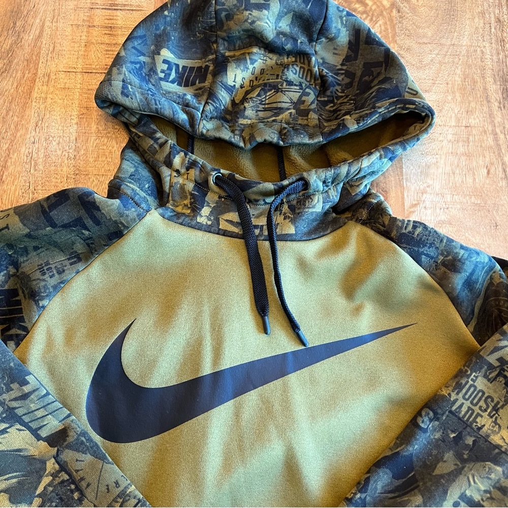 Nike Camo Hoodie, Great condition - Picture 3 of 5